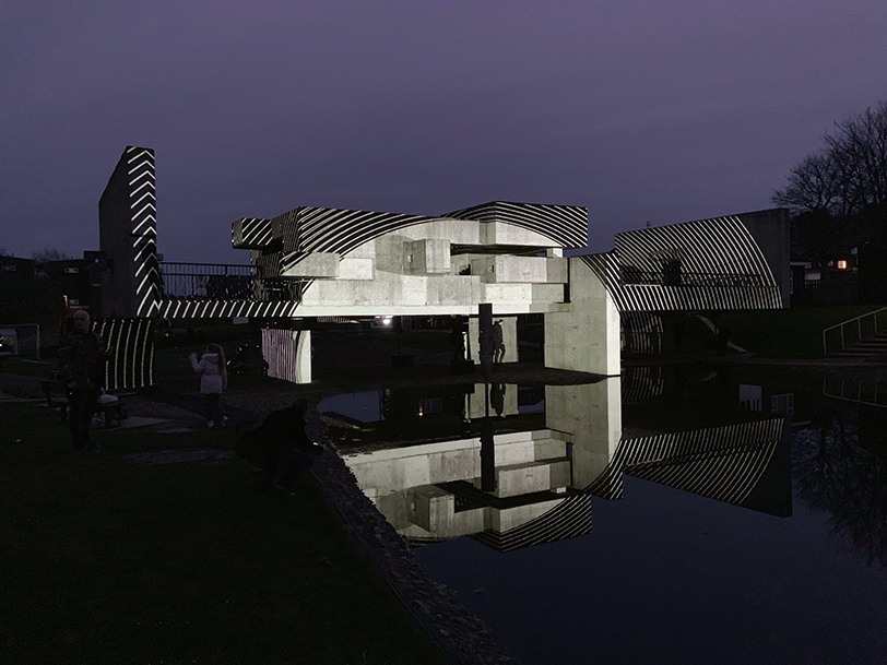 artichoketrust's tweet photo. #OnThisDay exactly 2 years ago, we transformed Victor Pasmore's #ApolloPavilion in Peterlee, Durham with a mesmerising new artwork by Mader Wiermann inspired by the 1969 Moon landing. 🌛✨
📸 'Apollo 50', Mader Wiermann. Commissioned by @DurhamCouncil. Produced by Artichoke. https://t.co/6vd7JrYwu4