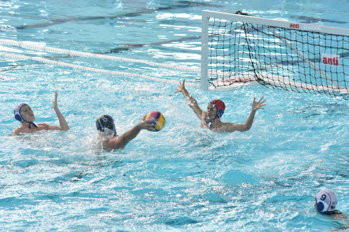 #Waterpolo #Sudamericano Los Yacarés y otra goleada en el Parque Olímpico. Tras vencer por 36-1 a Paraguay en el debut, el seleccionado masculino derrotó a Chile por 27-1. Por la tarde, Argentina-Uruguay. En tanto que Las Tiburonas enfrentan a Paraguay por la segunda fecha.