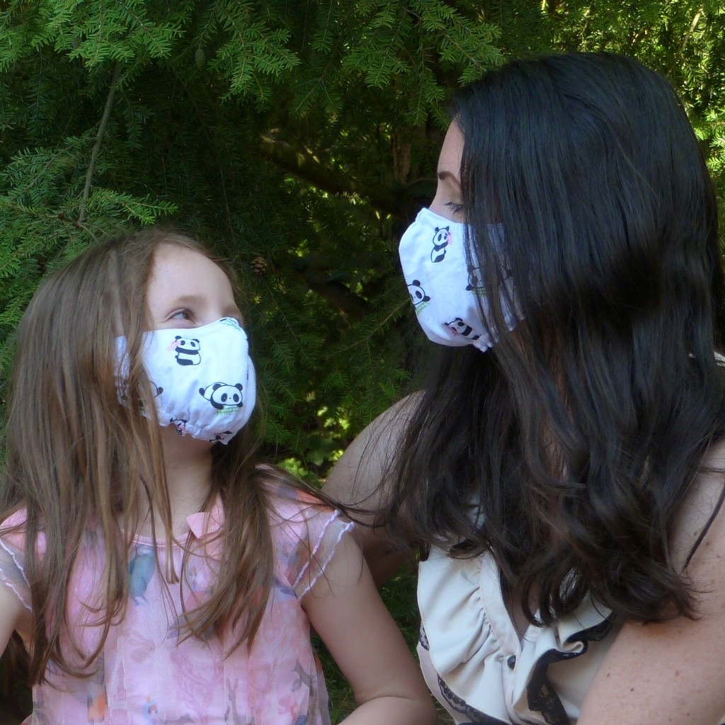 Cori_Paris's tweet photo. This face mask for kids looks adorable with its little #pandas. The mask is available in three different sizes (large, medium and small). Mommies and kids can then wear matching masks! Find out more on https://t.co/eYW8vngvyO or on https://t.co/W8HRhyzXw2. #coriparis #cutemask https://t.co/ix0y40G2wk