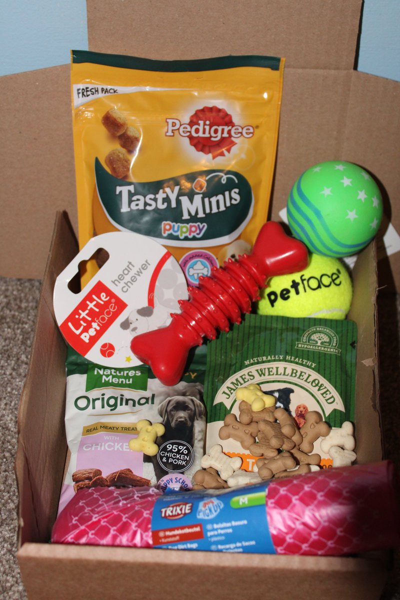 TheDogBoxUK1's tweet photo. Hello Everyone 👋 

Treat your furry friends this Easter to a box full of different treats! 🐾There is also a box perfect for puppies! 🐶

Check out my Etsy and message me if you would like more information x 
TheDogShopUK https://t.co/zMQHbCXDNM via @Etsy https://t.co/XifxwQP8Ba https://t.co/JUvryXDTe2