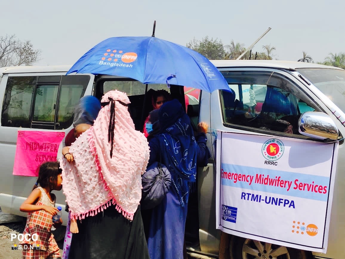 UNFPABangladesh's tweet photo. In response to the tragic fires that broke out in the #Rohingya camps last night, we continue to assess the situation and are working closely with our partners &amp; volunteers on the ground to ensure the health &amp; safety of #women and #girls, including #pregnant mothers. https://t.co/4gilkRJw1b