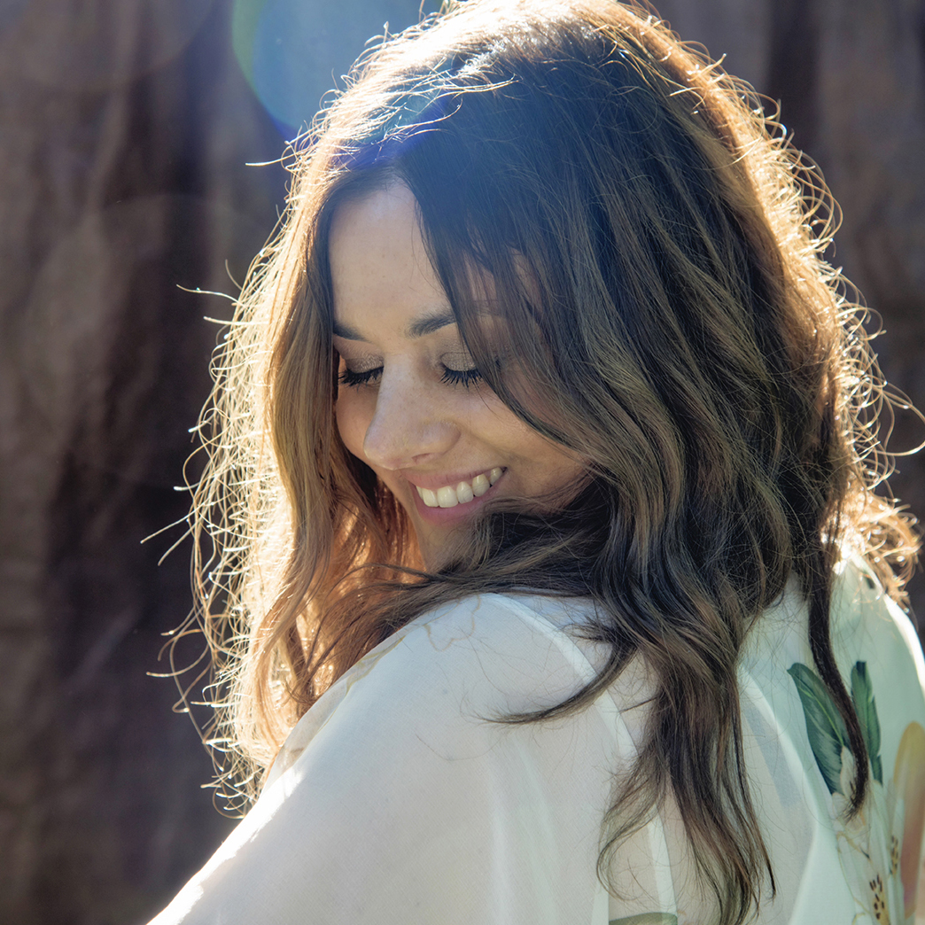 OneFestUK's tweet photo. Our second 'In Conversation with...' is with British singer-songwriter Sarah Joyce, aka @Rumersongs. She released her debut album in 2010 receiving two Brit nomations, topping charts and selling over million copies. Her fifth album 'Nashville Tears' was released last August. https://t.co/gvaogCih3e