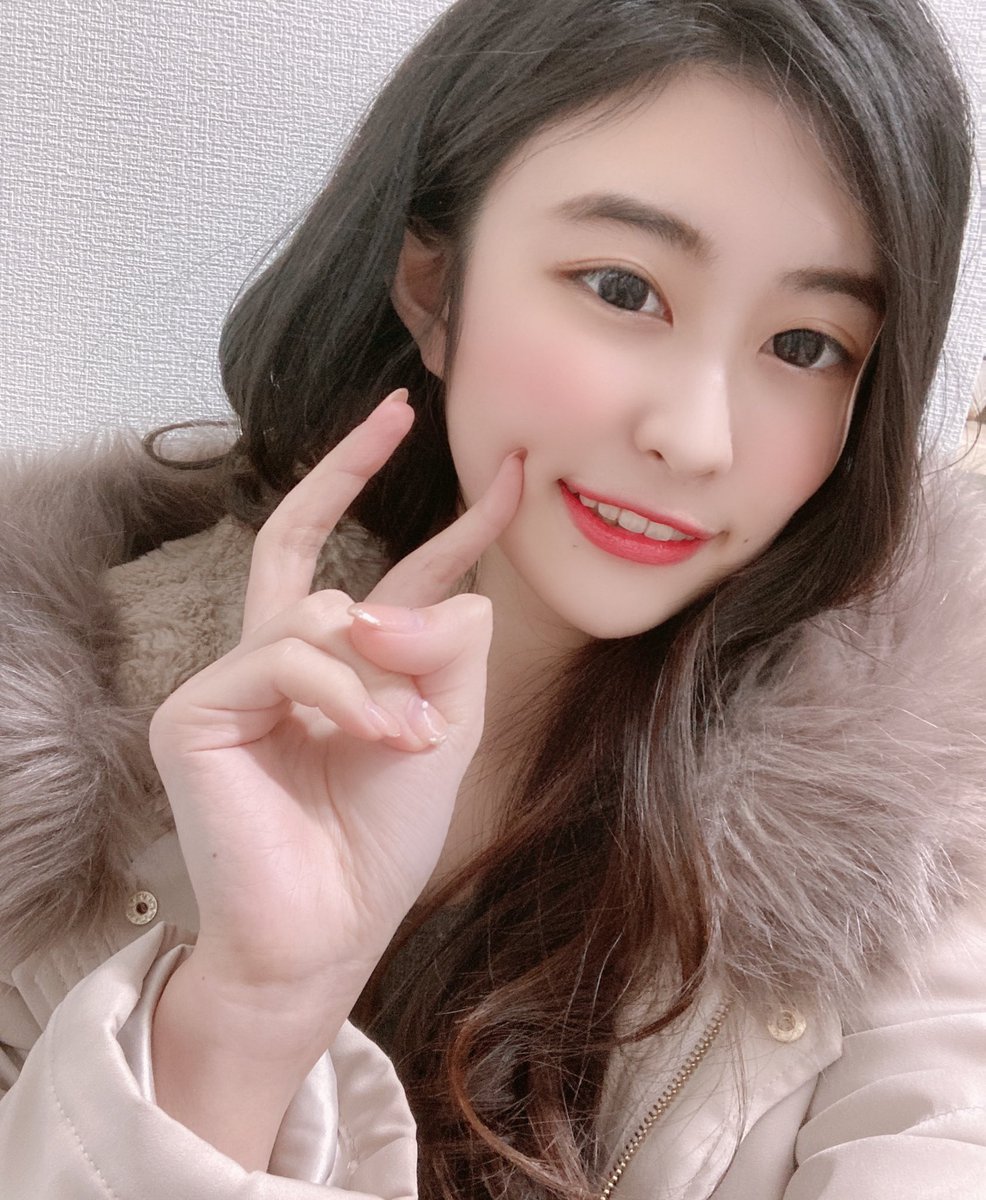 Panyuchasuki's tweet photo. 札幌帰れないから旭川で飲み屋のねーちゃんしてる https://t.co/Uc5uyHlzSu