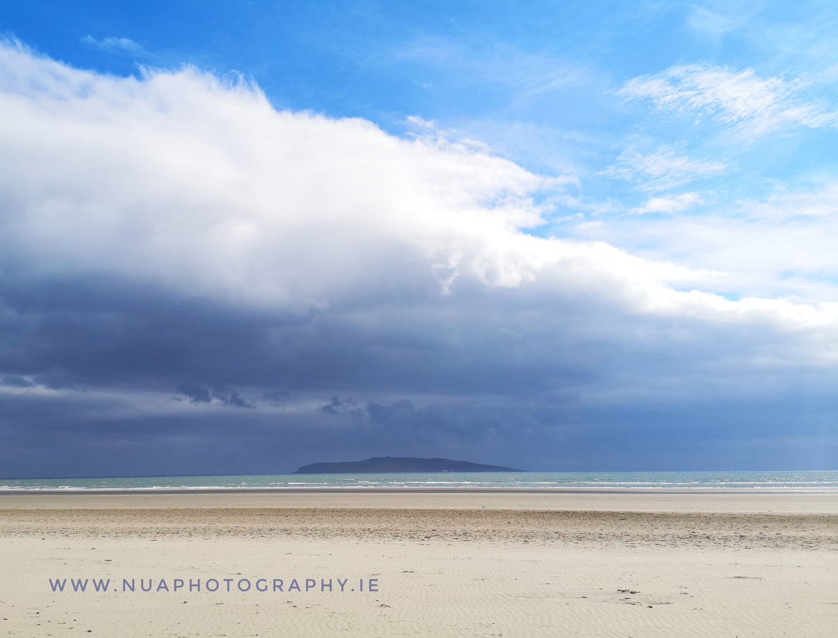 NuaPhoto's tweet photo. Where will we plant the palm trees for the hammock? Rush beach looking very picturesque today #alittlebitofparadise #dublinireland #rushcodublin #fingal #fingalious #northcodublin https://t.co/8UBww8RQyI