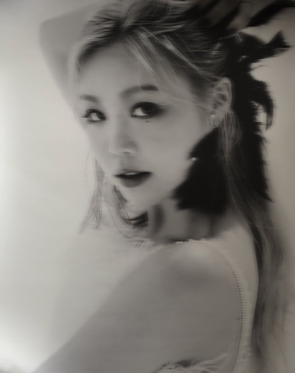 EGIRLS0JIN's tweet photo. https://t.co/oPvBCeygpC