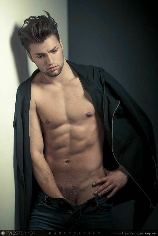 OnlyGayleaks's tweet photo. #onlygayleaks #onlyfan #gay #leak #celebritybusted https://t.co/t9aHQw4mfg