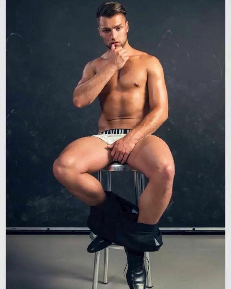 OnlyGayleaks's tweet photo. #onlygayleaks #onlyfan #gay #leak #celebritybusted https://t.co/5gFnH6vSbK