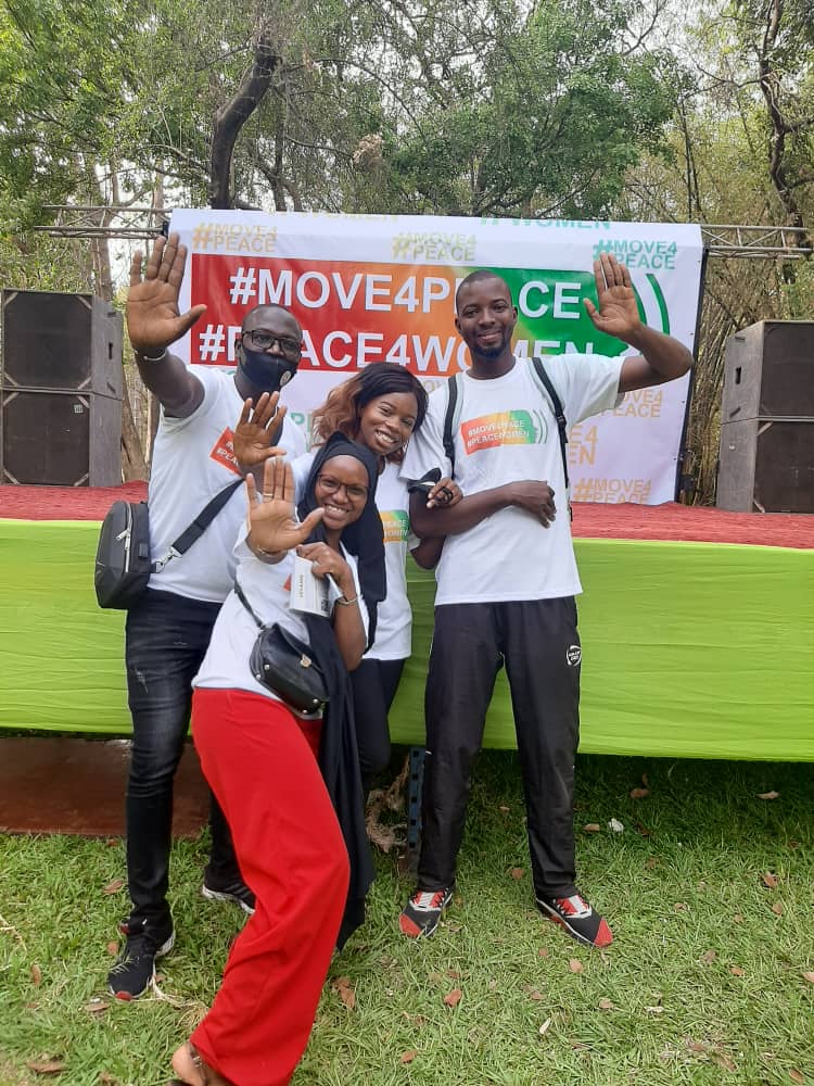 YagarDiakit's tweet photo. Campagne de sensibilisation sur les VBG dans les zones de conflits.

#MOVE4PEACE #PEACEWOMEN #DemTechSquad @EqualAccessMali #VOIXDEPAIX https://t.co/ZgCRKTrwZU