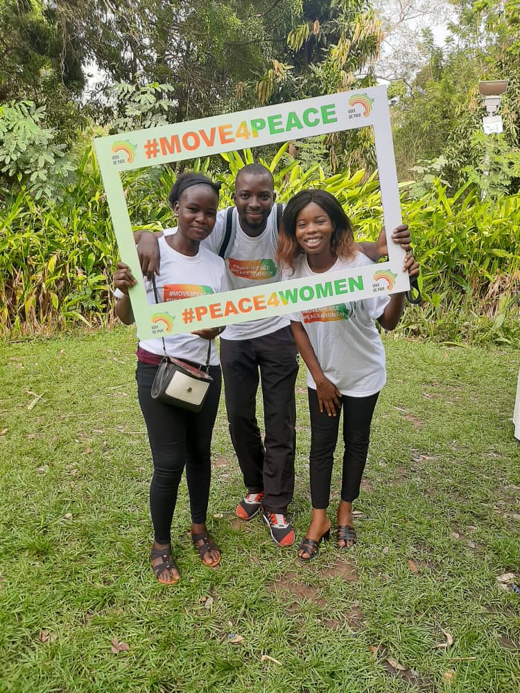 YagarDiakit's tweet photo. Campagne de sensibilisation sur les VBG dans les zones de conflits.

#MOVE4PEACE #PEACEWOMEN #DemTechSquad @EqualAccessMali #VOIXDEPAIX https://t.co/ZgCRKTrwZU
