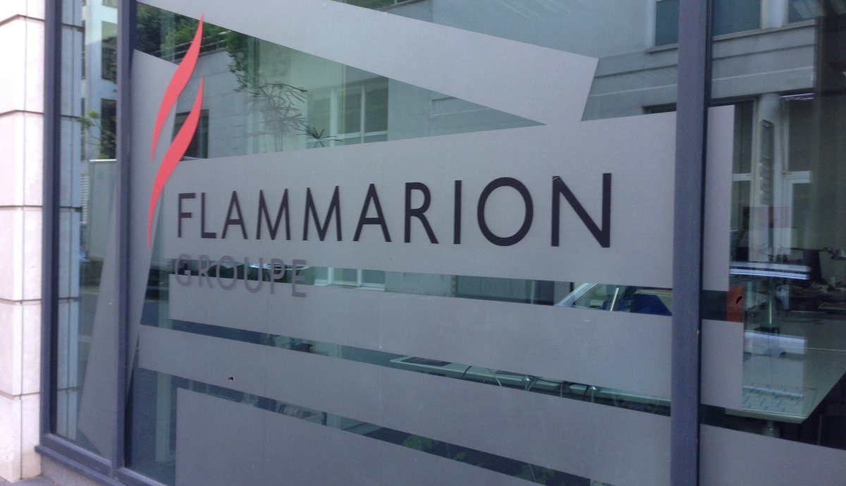 ActuaLitte's tweet photo. Deux femmes chez Flammarion pour relier éditeurs et libraires https://t.co/8sYaP85gn6
@RaueSraue @LeMatVictoire @Ed_Flammarion #relationlibraires #edition #librairies https://t.co/FC4X0Ryn3x