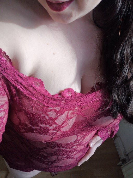 Na? https://t.co/0MpDd4wSPz<a href="/tag/frivolerfreitag"class="tags"><span>#frivolerfreitag</span></a>