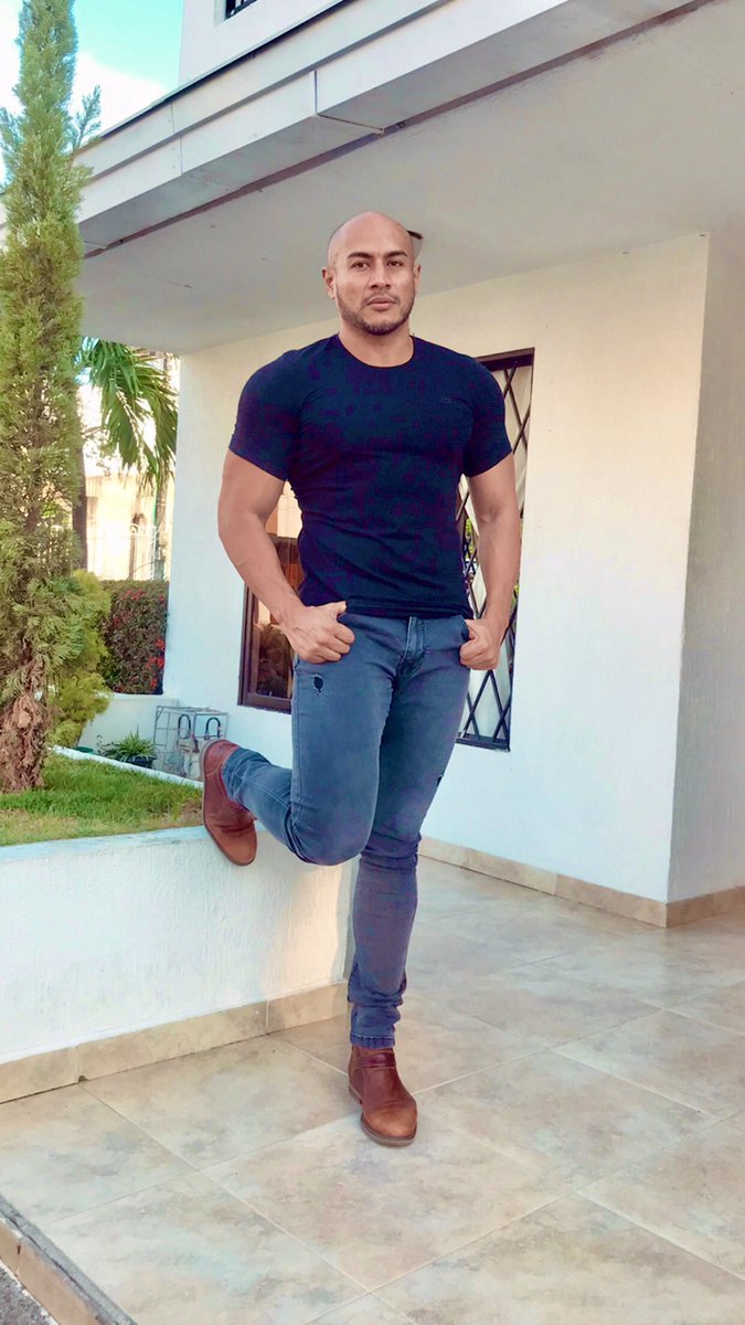 camarrobe's tweet photo. #helloeverybody #model #malemodel #fitness #FitnessModel #easthetic #Bootcamp #underarmour #underwearlover #muscle #abs #shredded #Nike #WorldWaterDay #flexfriday #onlyfan #onlyfans #onlyfaz #flex #traintoperform #bodybuilding #physique #fitspo https://t.co/JkiX1a7Lgn