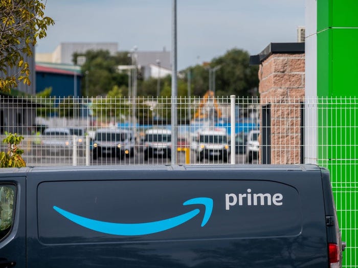 andresvilarino's tweet image. How @amazon #AI -equipped #cameras monitor drivers in #deliveryVehicles

#ArtificialIntelligence #Tech #Technology 

ow.ly/DYyU50E5FOG