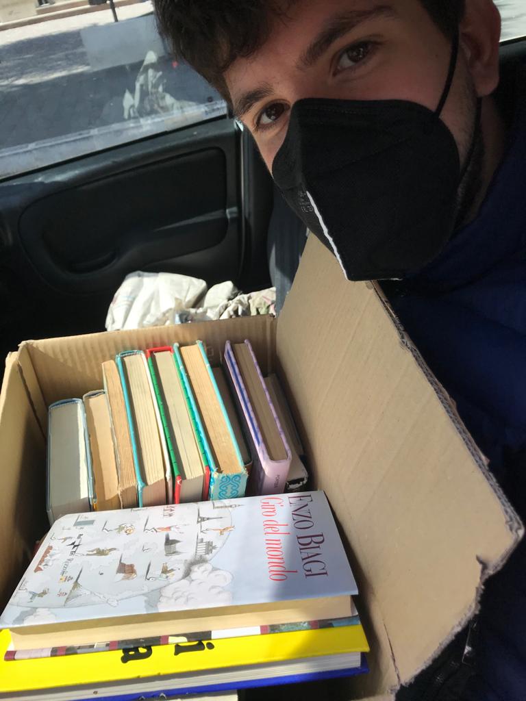 lamonicamaggi's tweet photo. Eccoli!
Sono arrivati i libri per le casette di @TeleseTerme arrivati. 
Se volete creare una piccola biblioteca, chiedete e vi sarà spedito. I libri sono TUTTI gratuiti, la spedizione costa pochissimo.
#book #books
@marziodimezza https://t.co/JpaVdxaOnT