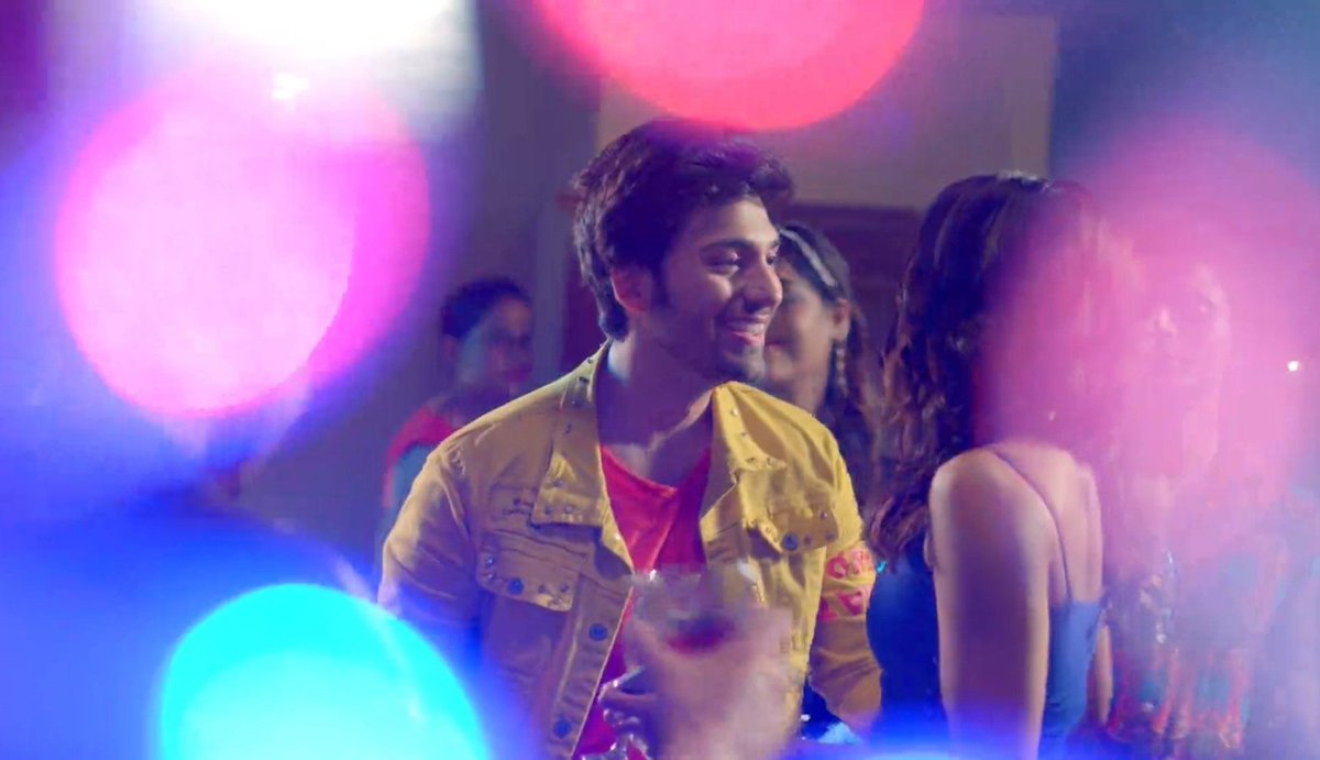 ParodyAnmol's tweet photo. Log yunhi mujhe galiyan de rahe 🌚
Ab aaya hun toh kuch toh acha karke hi jaunga..have patience guys 😎
#ShauryaAurAnokhiKiKahani https://t.co/SNtbQWABpe