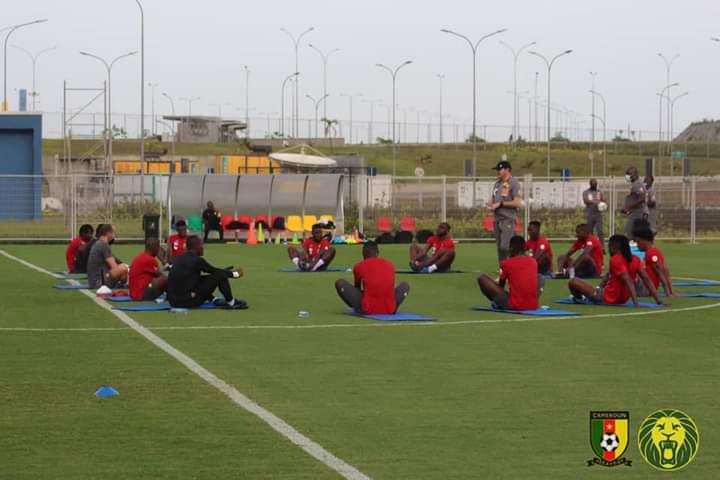 ShowTime237's tweet photo. Les lions indomptables à l'annexe du stade de japoma pour la séance d'entraînement du jour. https://t.co/5zUBhvImoW
