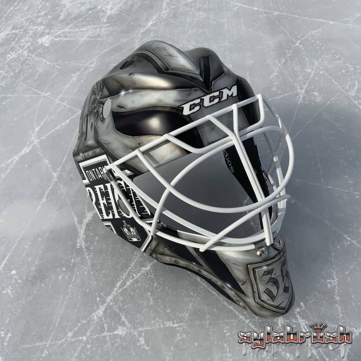 Sylabrush's tweet photo. 🚨 JF Bérubé @ontarioreign new paint job!! More 📸 on our IG account!!! #CCMMask https://t.co/hbVCkvkVMi