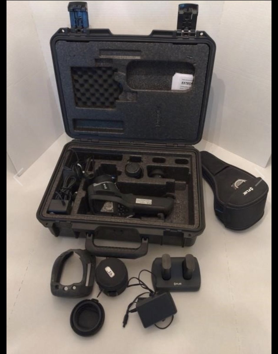 cfrservices's tweet photo. For Sale FLIR E60 with 15 and 45 Lenses. #flir #flire60
#thermal #infrared #testequipment https://t.co/ehoQernTam https://t.co/fUKBE3gk84
