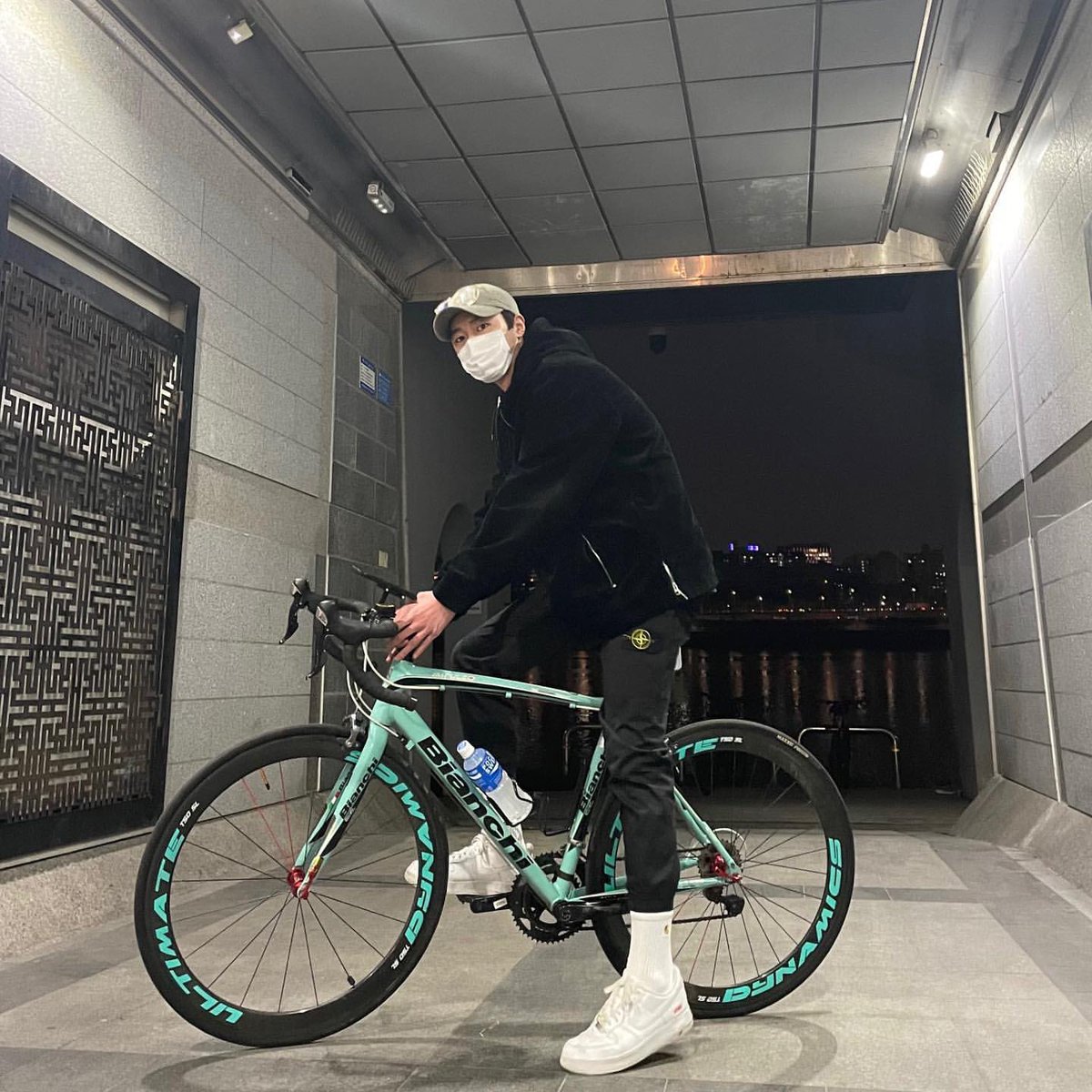 FOWEVER0510's tweet photo. #이재욱_트친소 #이재욱 

오랜만에 트친소 열어요.ᐟ .ᐟ🖤❤

🤍무멘맞괄
🤍타돌&amp;타배우 X (넘어올시 블락)
🤍반모가능👍🏻 (디엠주세유)

트친분들 인알부탁드려요..ෆෆ https://t.co/MFgKI6ZThO