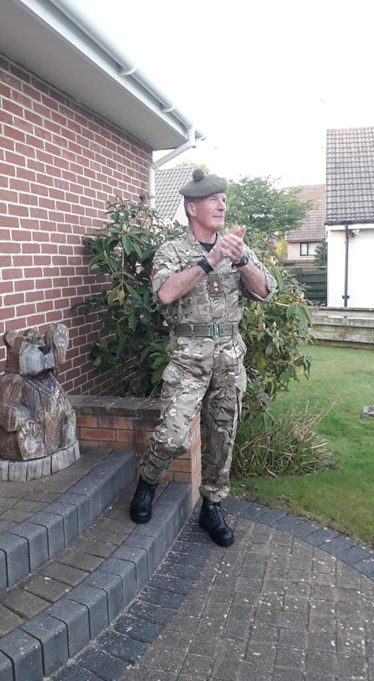 Lowland_RFCA's tweet photo. Today is a #DayOfReflection and marks 1 year since the start of the first UK national lockdown.

We take this day to remember those we have lost and thank those who have looked after us.

Last year Cadets and CFAVs took part in #clapinuniform for key workers👏

#TakeMeBackTuesday https://t.co/8XRBsLGb9M
