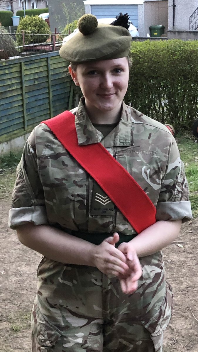 Lowland_RFCA's tweet photo. Today is a #DayOfReflection and marks 1 year since the start of the first UK national lockdown.

We take this day to remember those we have lost and thank those who have looked after us.

Last year Cadets and CFAVs took part in #clapinuniform for key workers👏

#TakeMeBackTuesday https://t.co/8XRBsLGb9M
