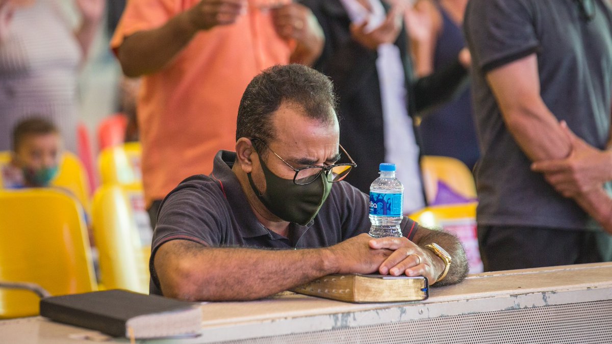 Ore, peça ajuda a Deus! 🙏

🙌É muito importante reconhecer que precisamos de ajuda. Mas isso não é suficiente. Devemos pedir ajuda para quem pode solucionar o nosso problema. E ninguém pode nos auxiliar como o Deus Todo-poderoso, que criou todo o universo.