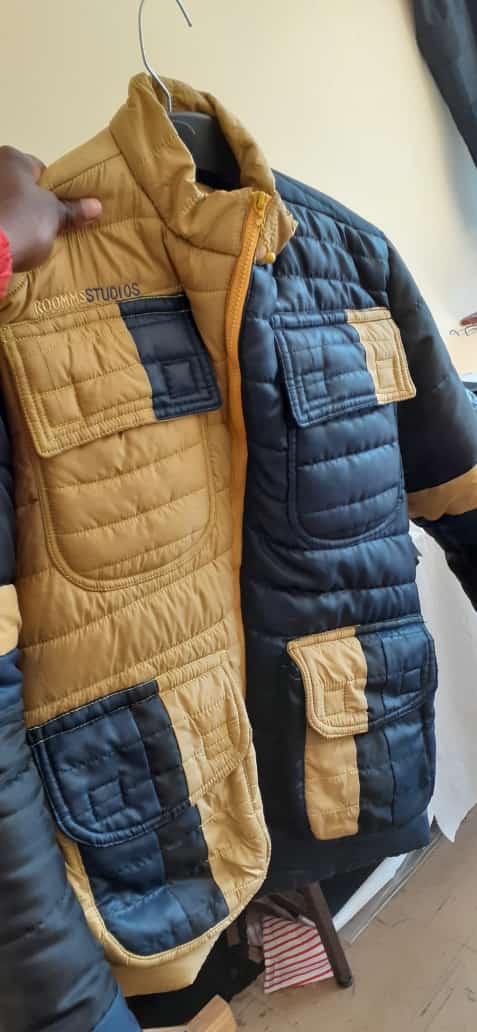 Roommsstudio's tweet photo. Come through at Roomms store to get some of our winter mech🔥🔥🔥🔥😍😍

We are located at Mapetla House Room 22, Maseru Downtown
Contact our team on +266 59107878 
#FINESSE 
#ROOMMS 
#Lstwitter https://t.co/7aof0waSVe