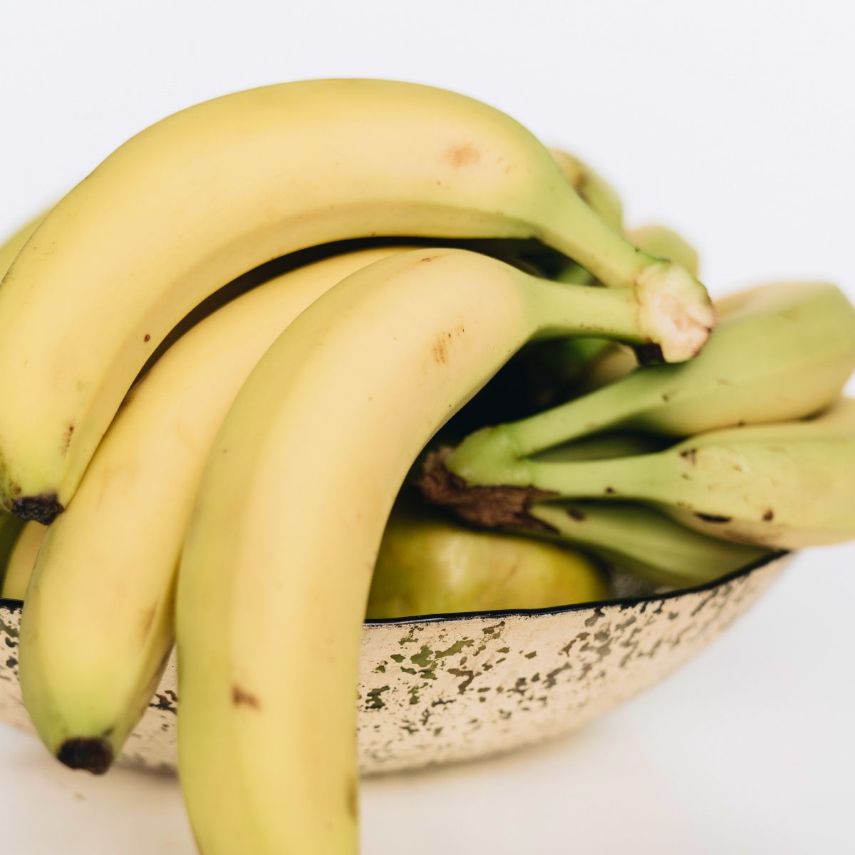 Prebiotics are indigestible components and promote our gastrointestinal health. To get more prebiotics in your meals daily, you can include bananas, onions, garlic, asparagus, beans and whole grain foods. #NationalNutritionMonth #inseason #helloseason #health #nutrition