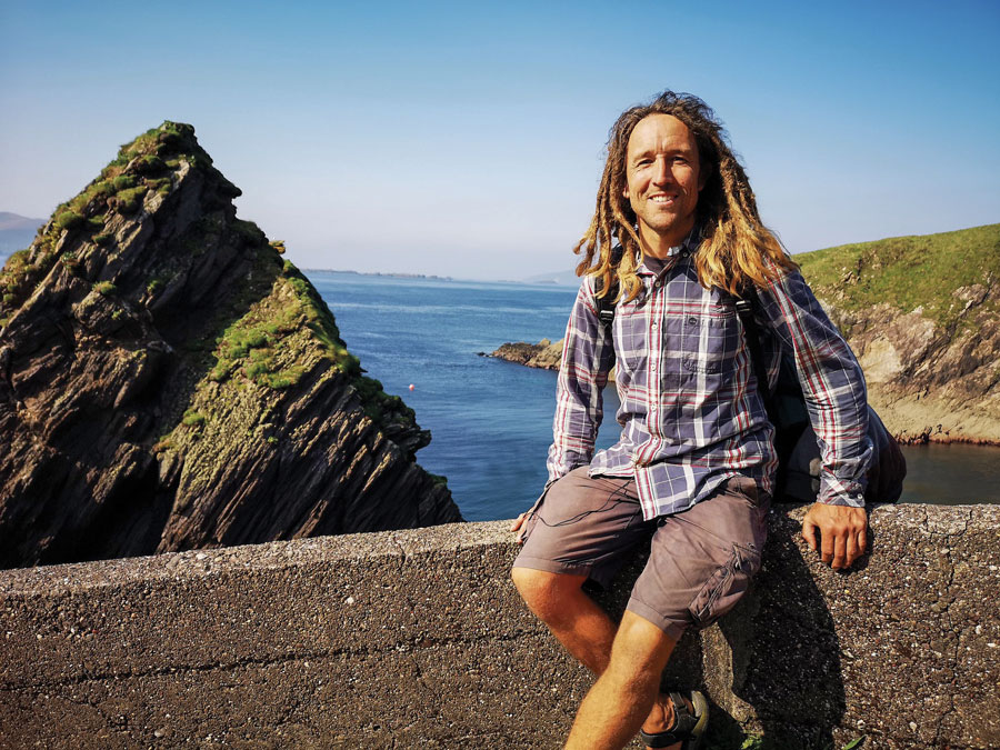 RTE_GUIDE's tweet photo. Presenter Darach Ó Murchú chats to us in the mag this week about his new nature series Cumhacht an Nádúir on @TG4TV #RTEGuide https://t.co/f60JPUW3rM
