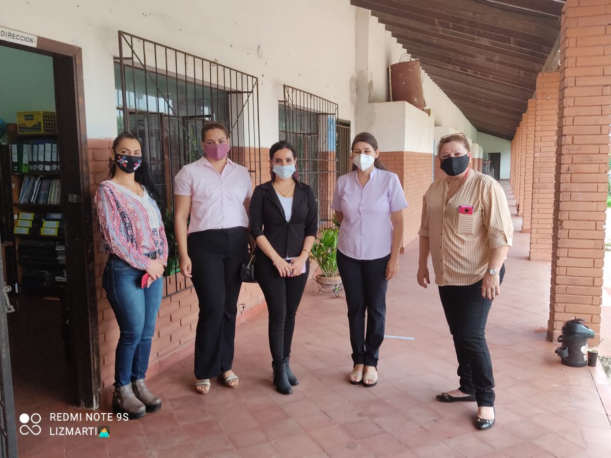DGGED15's tweet photo. Entrega de Kits de alimentos en la Escuela Básica Molinos Harineros. @BrunettiJuanMa @estelanunezc @Ftima43239476 @JoseMedinaGaut1 @Karenme26522774 @Leticia00534393 @mcceresgonzlez1 @MirtaOtaz2 @RocoVer39217404 @Ronald40790360 @Supracielito https://t.co/kEZrriZTZ8