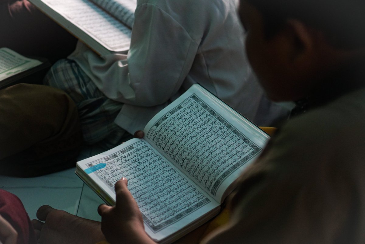 brdiarr's tweet photo. Di sini beberapa anak ada yang milih nyantri untuk mengisi waktu sekolah yang sedang libur.
#aboutquran https://t.co/1Mm2oAjQ1L