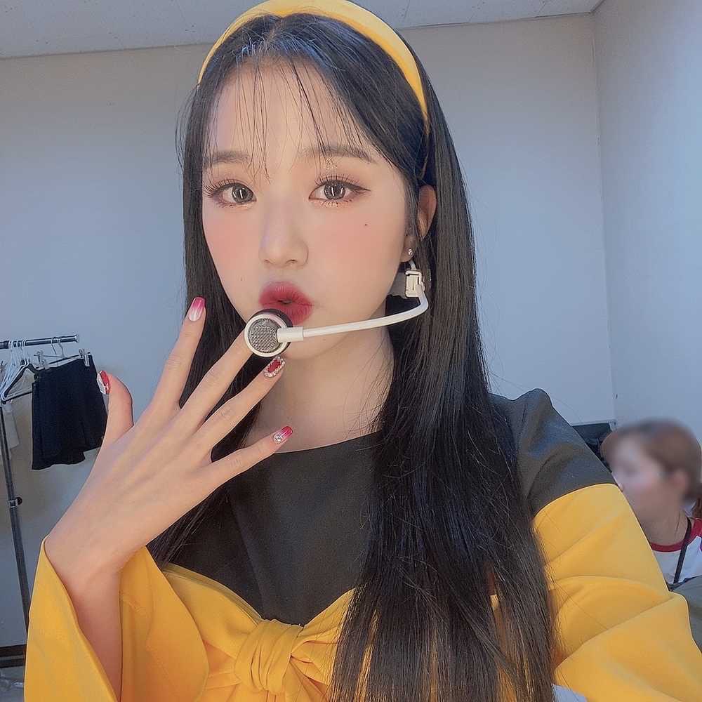 wonyoungpics's tweet photo. wonyoung’s so curious fancam is only 2k away from 5 million

let’s watch it and try to get it to 5M !!

🔗 https://t.co/NlPOSHbrmC https://t.co/sMhHQKOu22