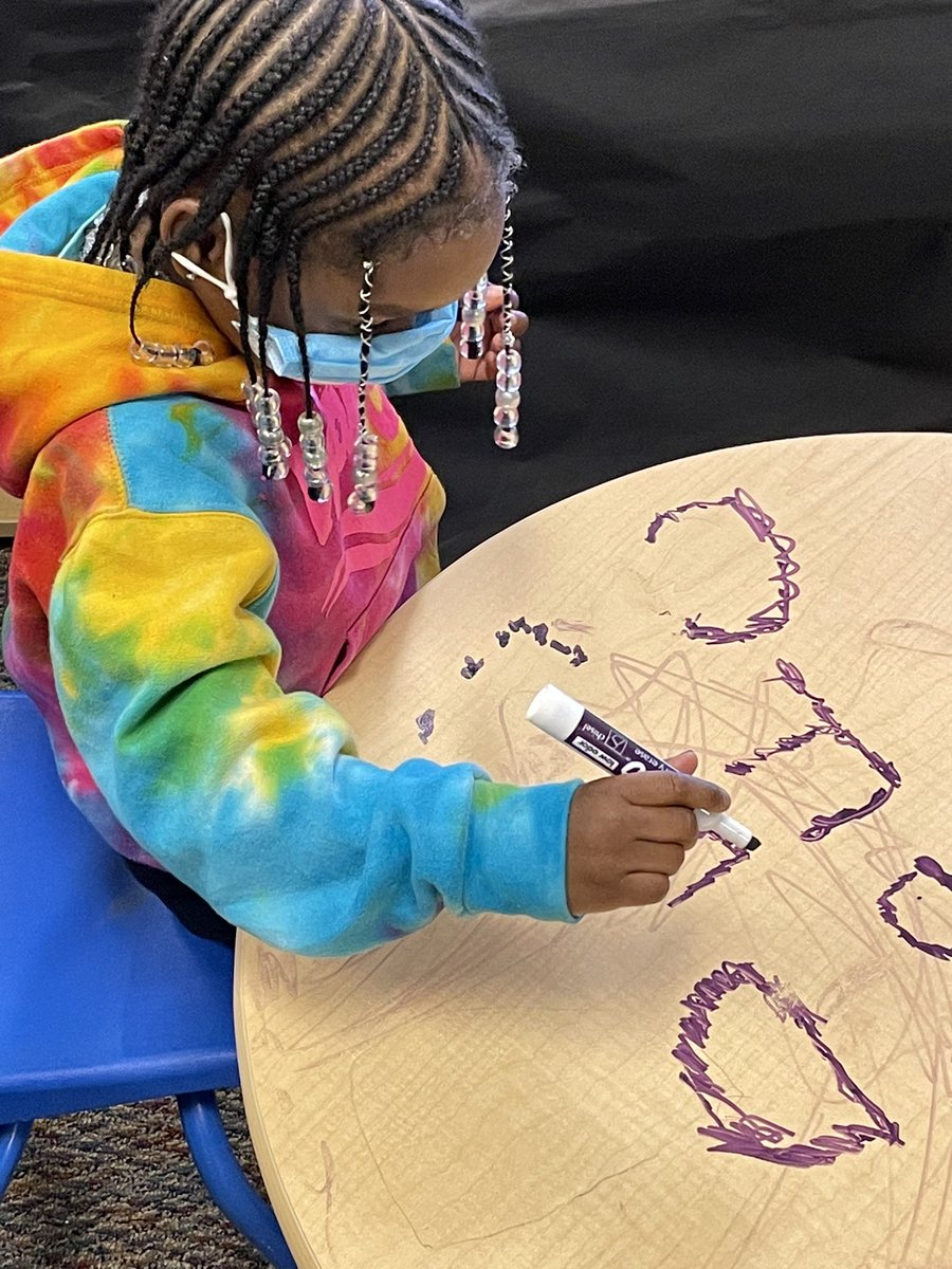 RCPS_EarlyLearn's tweet photo. Dry Erase Letters
#finemotoractivities #icanwrite https://t.co/PQSI3obGND