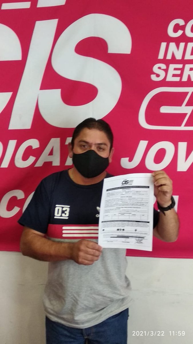 SindicatoJoven1's tweet photo. Perder todo.

Este compañeros trabaja en la subcontratista de limpieza #Teleson en CBA.
Es paciente de riesgo cardíaco y diabetes.
Sus padres fallecieron de Covid 19, el año pasado.
Teleson le desconoce los certificados médicos y lo íntima que si no se presenta lo van a despedir. https://t.co/YcPZi3yM77