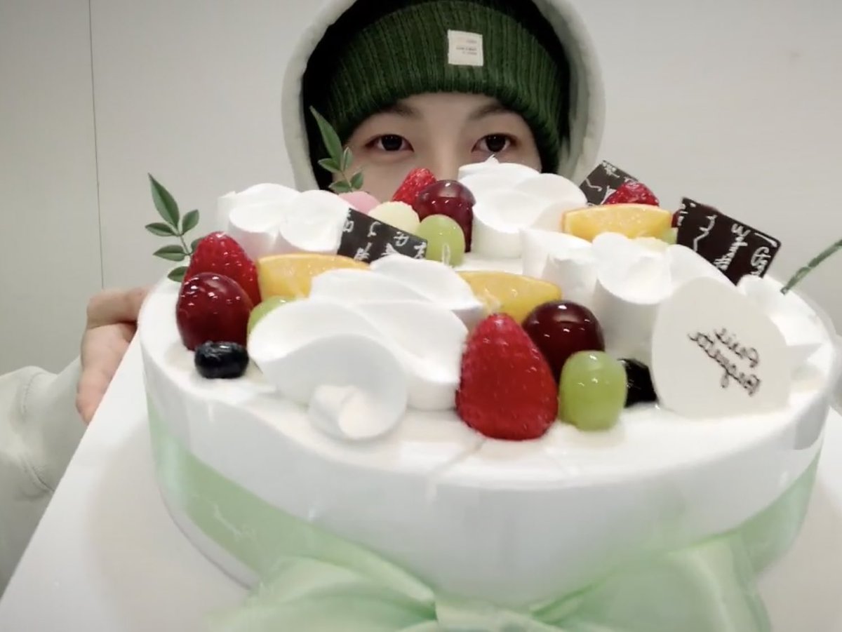 yellow_rj323's tweet photo. 💚💚💚💚💚💚💚
#런쥔이란_영화의_스물두번째_장면 
#HAPPYRENJUNDAY https://t.co/wngGSsHH8M