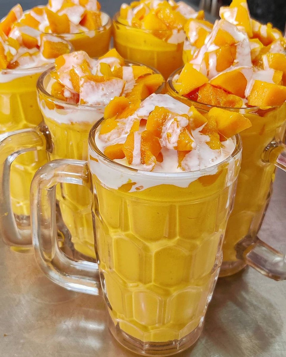 maha_tourism's tweet photo. It's the season to get your hands on delicious, juicy mangoes from ‘AAM’cha Maharashtra! Mankurad, Mulgoa, Pairi, Rajapuri, Kesar, Gulabi, Vanraj, the world-famous Hapus and many more - Which one is your favourite?

Credits: tasteofmiles (Instagram) https://t.co/pB4U3gqInn