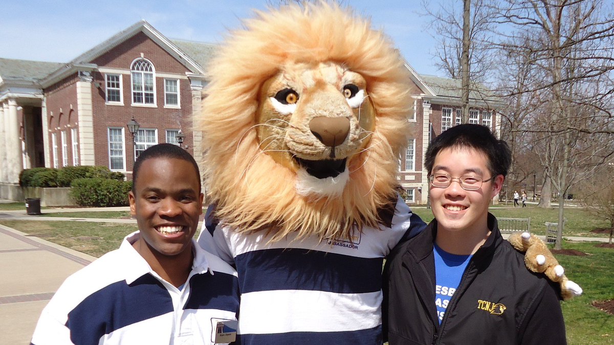 scholarships360's tweet photo. Have a favorite college mascot? Apply for this $2,500 #Scholarship by answering that question in one sentence!! https://t.co/Knu5YZnXBb https://t.co/XGXlAVETip