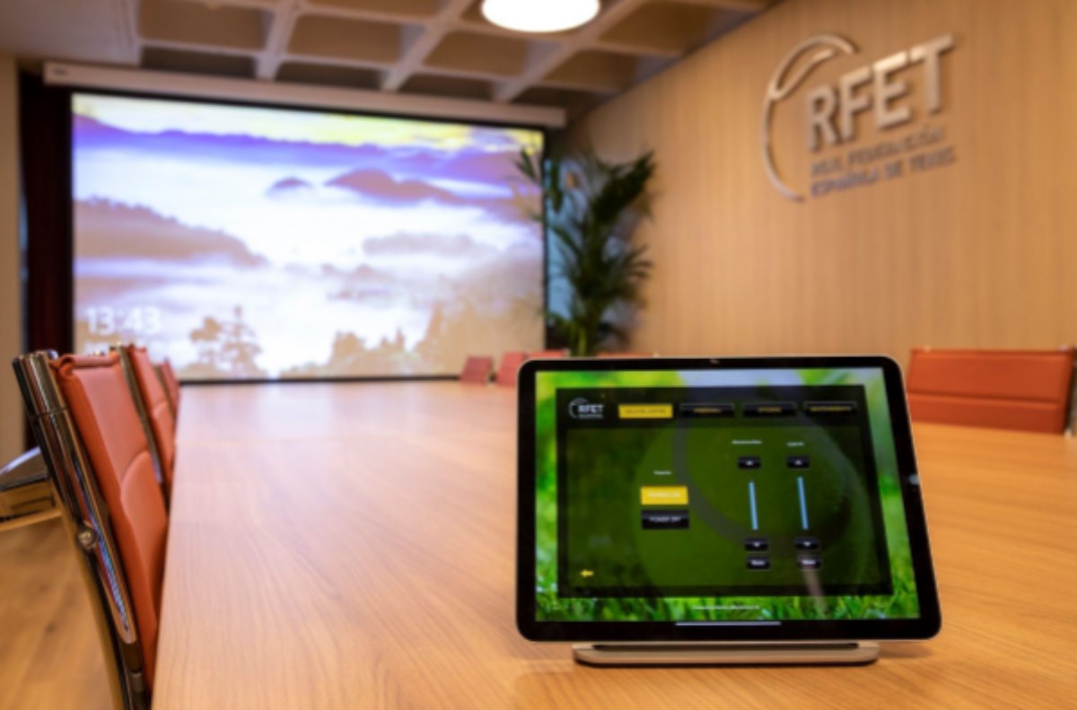 instalia_eu's tweet photo. https://t.co/K1BlzrGg4u
instalador??? #InstalaciónEquiposAudiovisuales de #TMMGroup en las oficinas de La @RFETenis
#TecnologíaAudiovisual #instalacionesAudiovisuales #InstalacionesFijas #IntegracionAudiovisual #SistemasAV #EquiposAudiovisuales #integracionDomotica #videowall https://t.co/YSCGCcnEDc