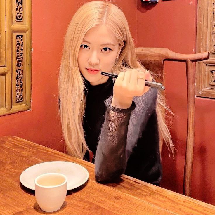 Hy gw new di rp Twitter boleh bantu ajarin ga yg udh pro ? #roleplayerindonesia