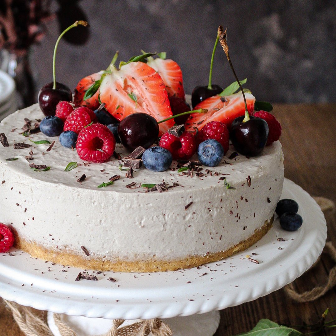 merchantgourmet's tweet photo. Imagine being able to devour this & know you’re doing your bit for the planet at the same time… 🌍
Sounds good doesn’t it? 💚
This scrumptious Chestnut & Ginger Cheesecake is a real showstopper this #PlantbasedEaster 🤤
https://t.co/6fMl5IQhOm
#VeganFoodShare #Plantbased https://t.co/nKUAn3Hx6h