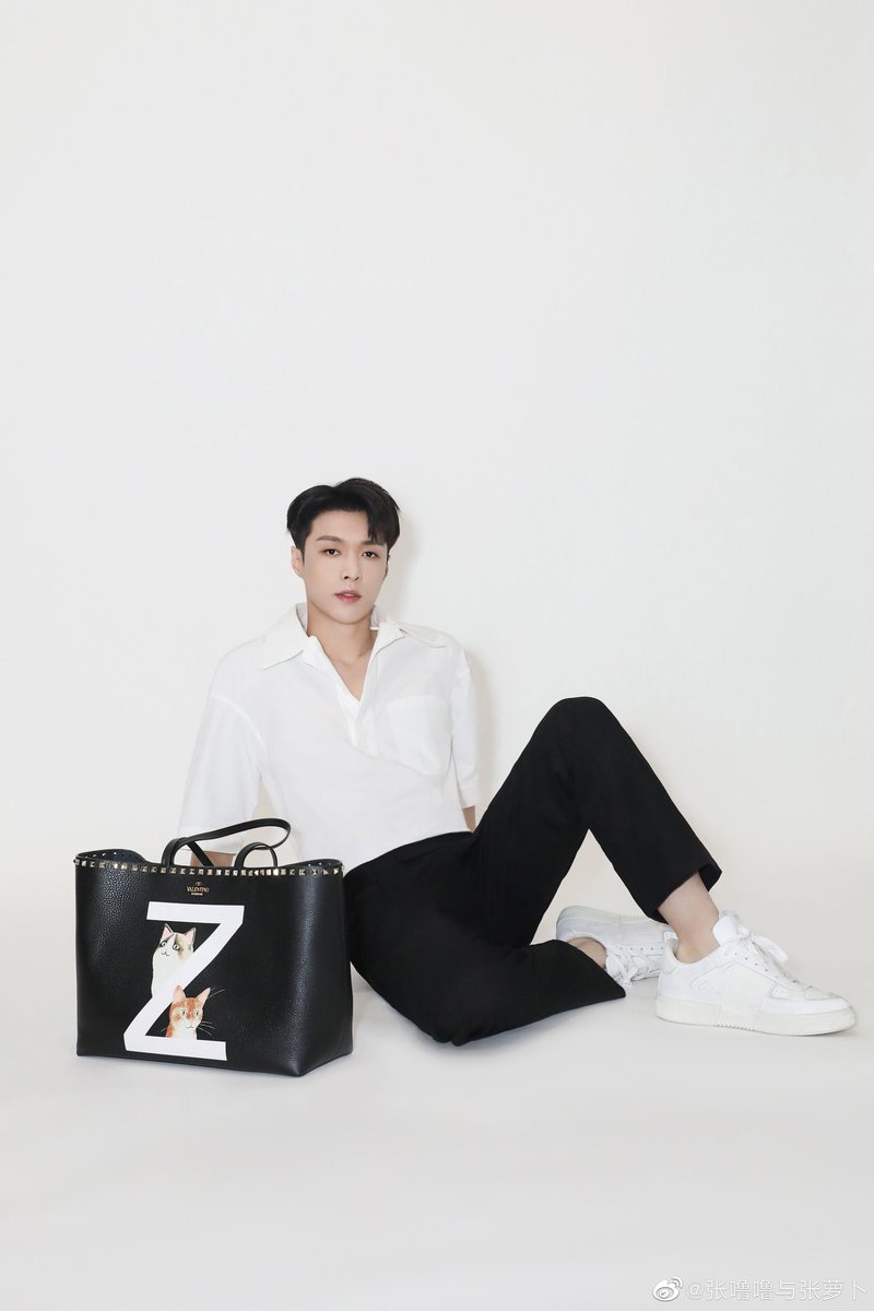 _exol_fans's tweet photo. @exoliyeyo 🤤 https://t.co/6zX6FuupKf