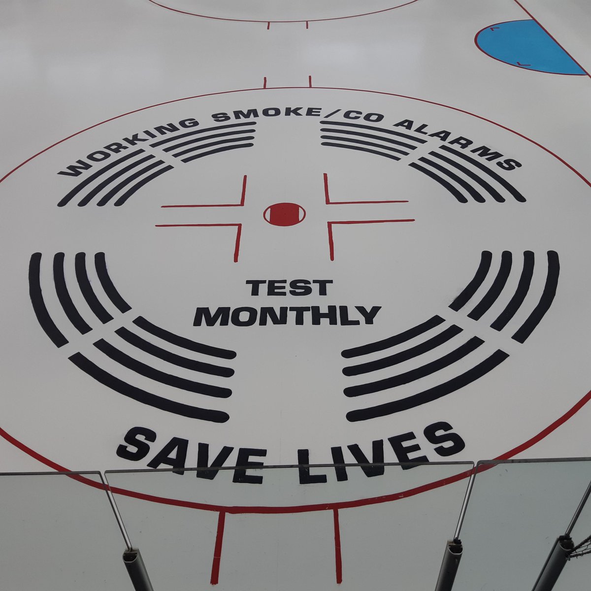WSFES's tweet photo. We are happy to see the ice back in and our important fire safety messaging back on display! Only working smoke & carbon monoxide alarms save lives! Test yours today! #WSFES https://t.co/QWBdRH3n83