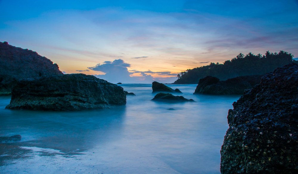 KeralaTourism's tweet photo. Shed your blues with a drive to Dharmadom, Kannur. The blues of the bright sky and the sparkling sea will lift your mood instantly. #Drivecation #KeralaTourism https://t.co/9WDKR4S8la