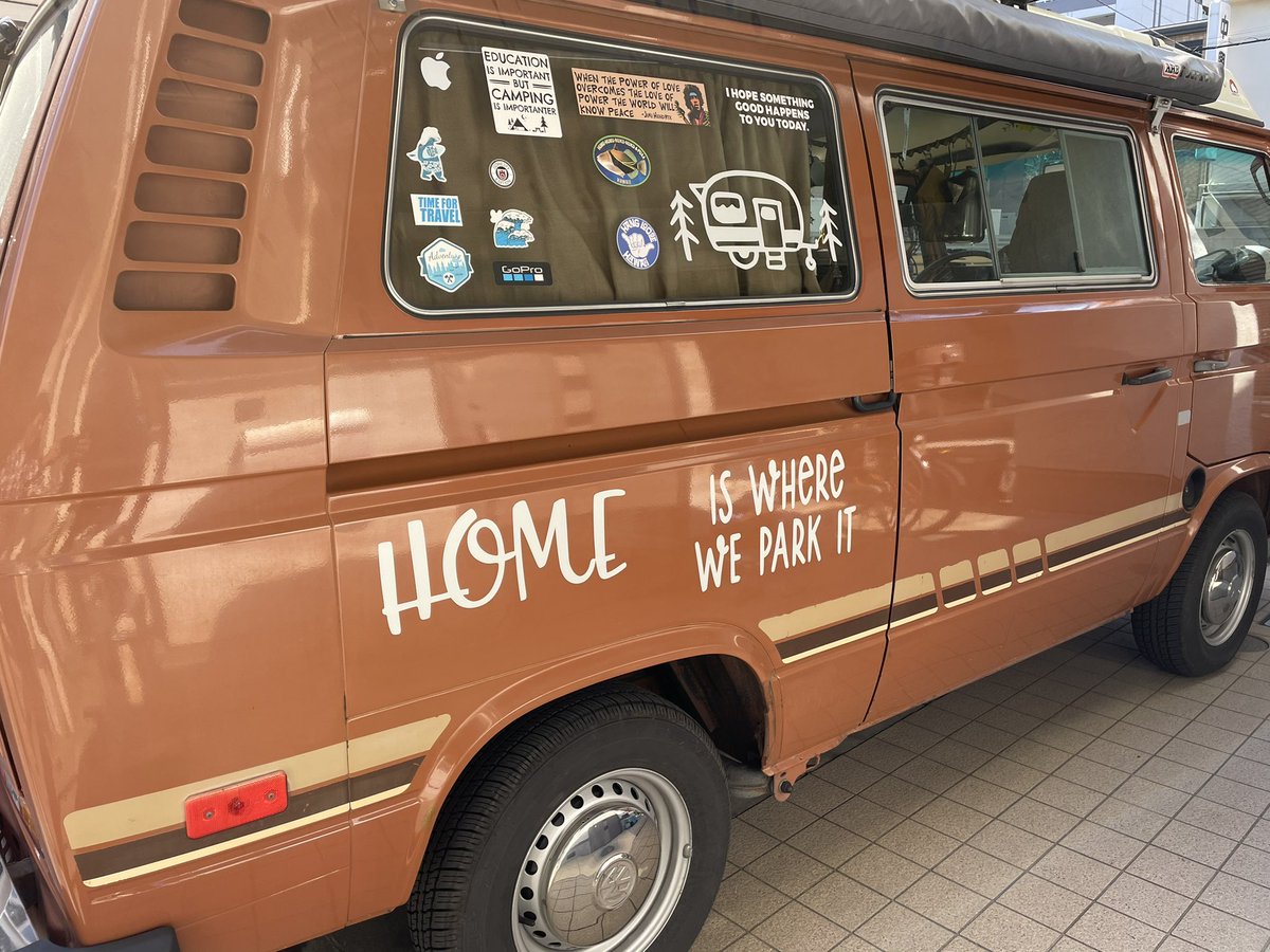 jetman_take's tweet photo. コロナ禍の移動式オフィス。最強のツールになりました。

Home is where we park it. https://t.co/KqaWOnzkOE