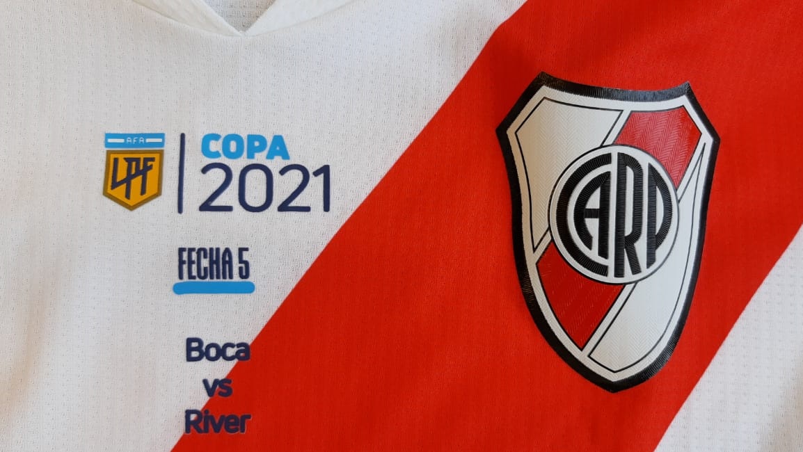LigaAFA's tweet photo. La #LigaProfesional de Fútbol te viste de pasión: ganate la camiseta que usó 
@RiverPlate en el #Superclásico ante #Boca. ¿Cómo? Seguí a 
@LigaAFA
 y retuiteá esta publicación para poder participar del sorteo 🔁 https://t.co/NoV80gzCir