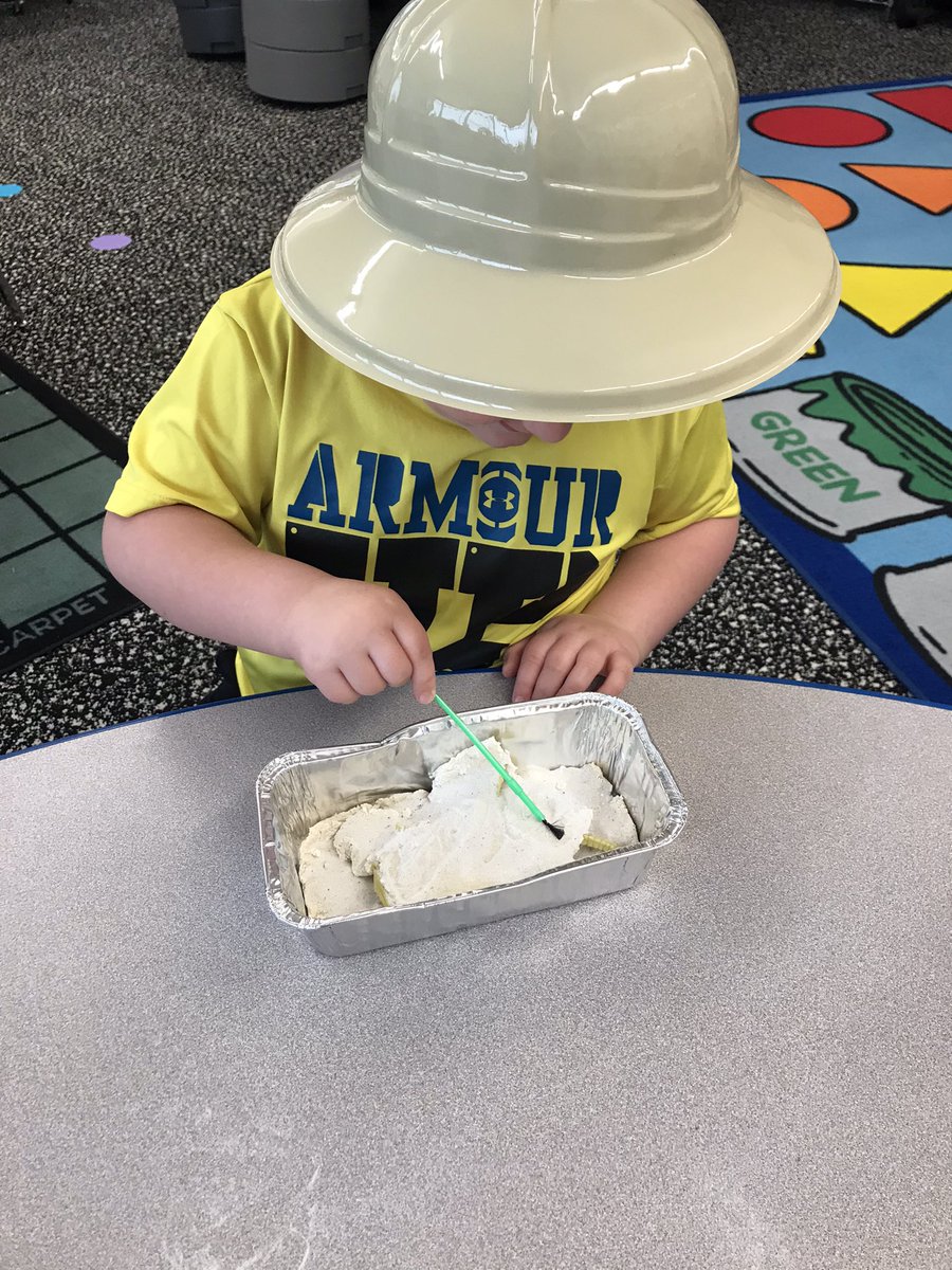 Dinosaur Week 🦕 We were PreK paleontologists digging for fossils <a href="/LCISDeast/">East Elementary</a> <a href="/lubbockcooper/">Lubbock-Cooper ISD</a> #EEpirates #piratefamily #pirateinnovation