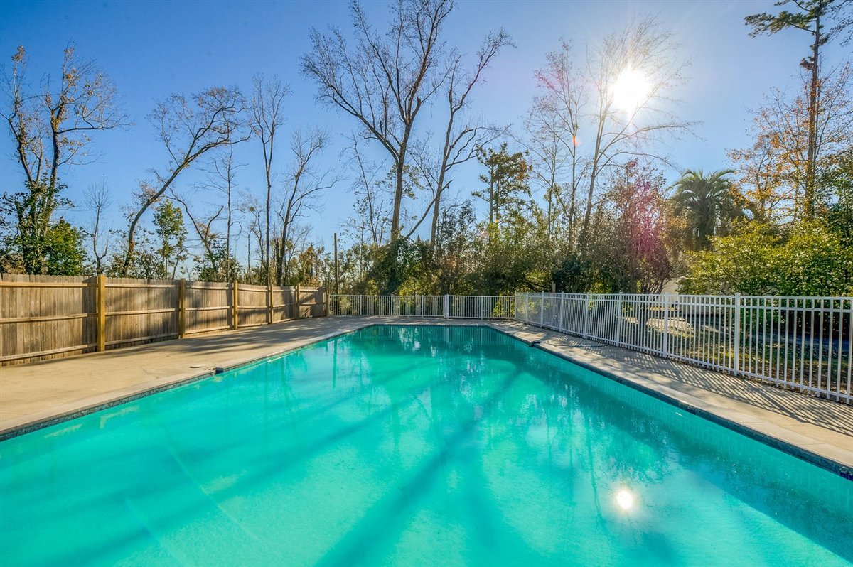 ADDvantage's tweet image. One-of-a-kind estate home on 8 spacious acres in Chattahoochee. #homeforsale #realestate #northflorida ow.ly/o5KF50E6wmD