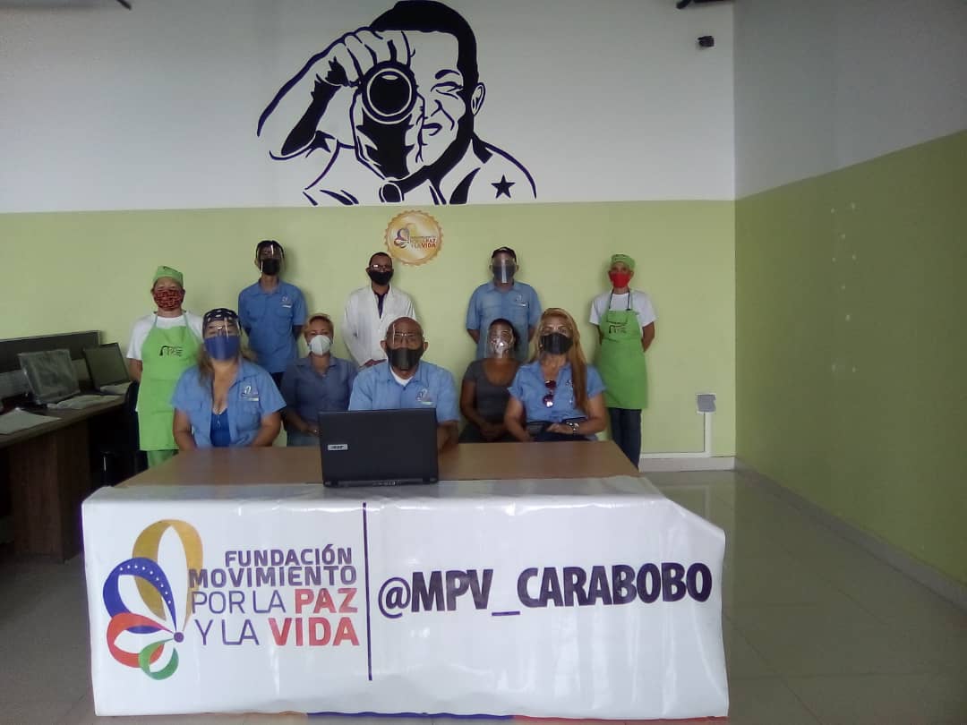 GBMP_LomasdeF's tweet photo. Nos encontramos activos  en la @GBMP_LomasdeF  con la vídeo conferencia con nuestro líder @vargas_mimou celebrando el 8vo aniversario del @FunMovPazYVida1 @MCarabobo1 @NicolasMaduro @gbmfloramarillo https://t.co/yAbZI1zu6D