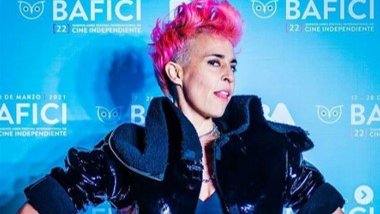 En diálogo con <a href="/barbiarroyo/">bárbara arroyo</a> por @cnnradioarg, la directora <a href="/tamaegarateguy/">tamae garateguy</a> adelantó el estreno de "10 palomas", su nueva película protagonizada por <a href="/GPfening/">guillermo Pfening</a> <a href="/NancyDupla5/">Nancy Dupláa</a> <a href="/alexia_moyano/">Alexia Moyano</a> <a href="/CesarBordonok/">CésarGonzálezBordón</a> y Alberto Ajaka
bit.ly/3reO9yL
<a href="/analaias/">Analia Sanchez</a> #BAFICI #BAFICI2021