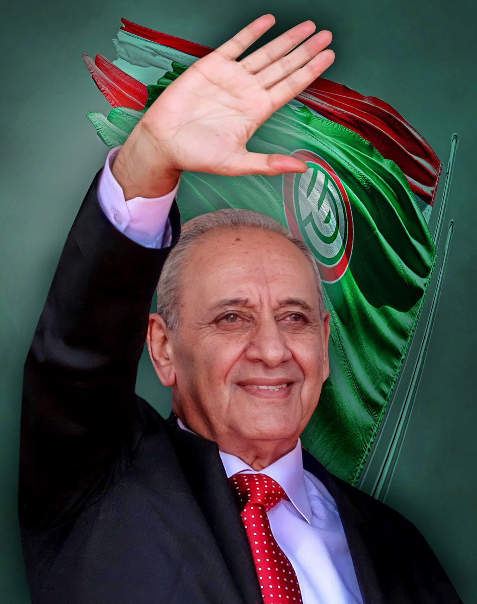 aeh_191's tweet photo. من هدأةِ عينيكَ تشرقُ فينا شمسُ النَّصرْ .. 
ومن نورِ جبينِكَ تعلو بيارقُ الأملْ .. 
إنّ القلبَ طَوْعُ يمِينِكْ .. 

#الرئيس 💚 https://t.co/Jl1jsWowcv